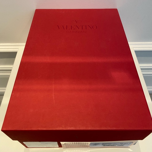 Brand new VALENTINO GARAVANI Roman Stud Leather Ankle-Strap Ballet Flats - Picture 11 of 13